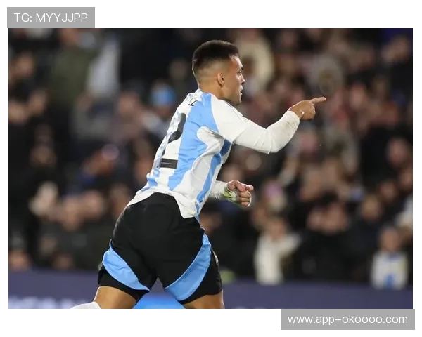 冰岛不败拳王克里斯坦松迎战委内瑞拉劲敌马丁内斯巅峰对决