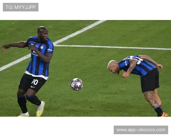 姆贝莫头球破门显射术，曼联锋线新援渐入佳境